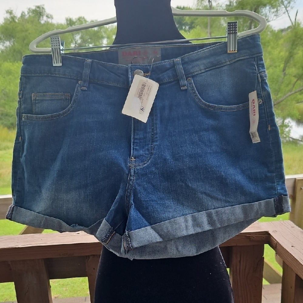 Dari Blue Jean Shorts Mid-Rise Relaxed Fit